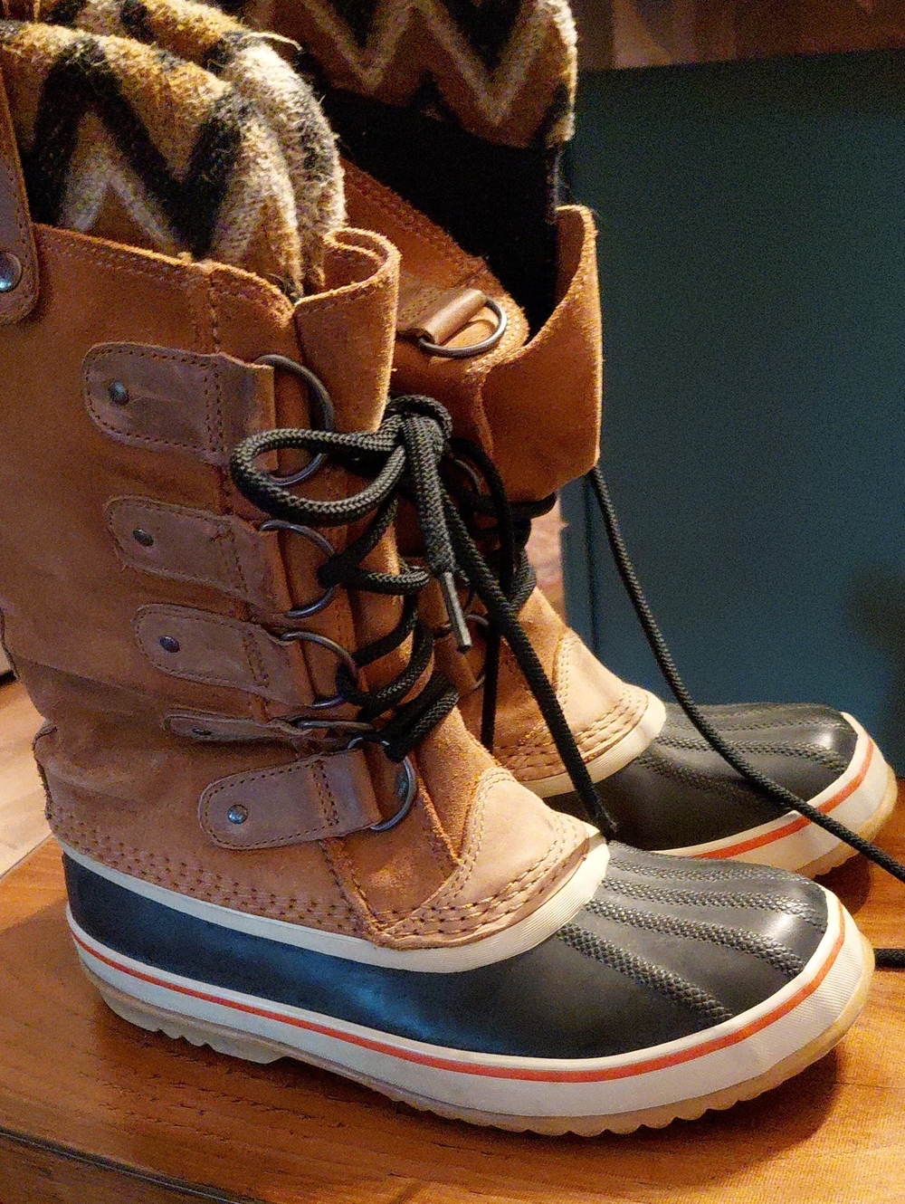 Sorel Brown and Black Lace-Up Waterproof Winter Boots-Size 8